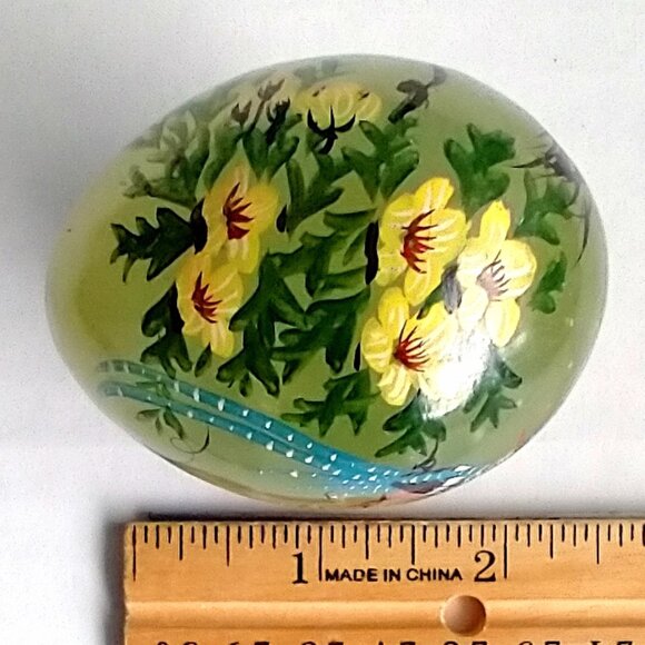 Vintage Chinese Jade Green Egg Trio Hand Painted Stones w/Stands - Picture 4 of 15